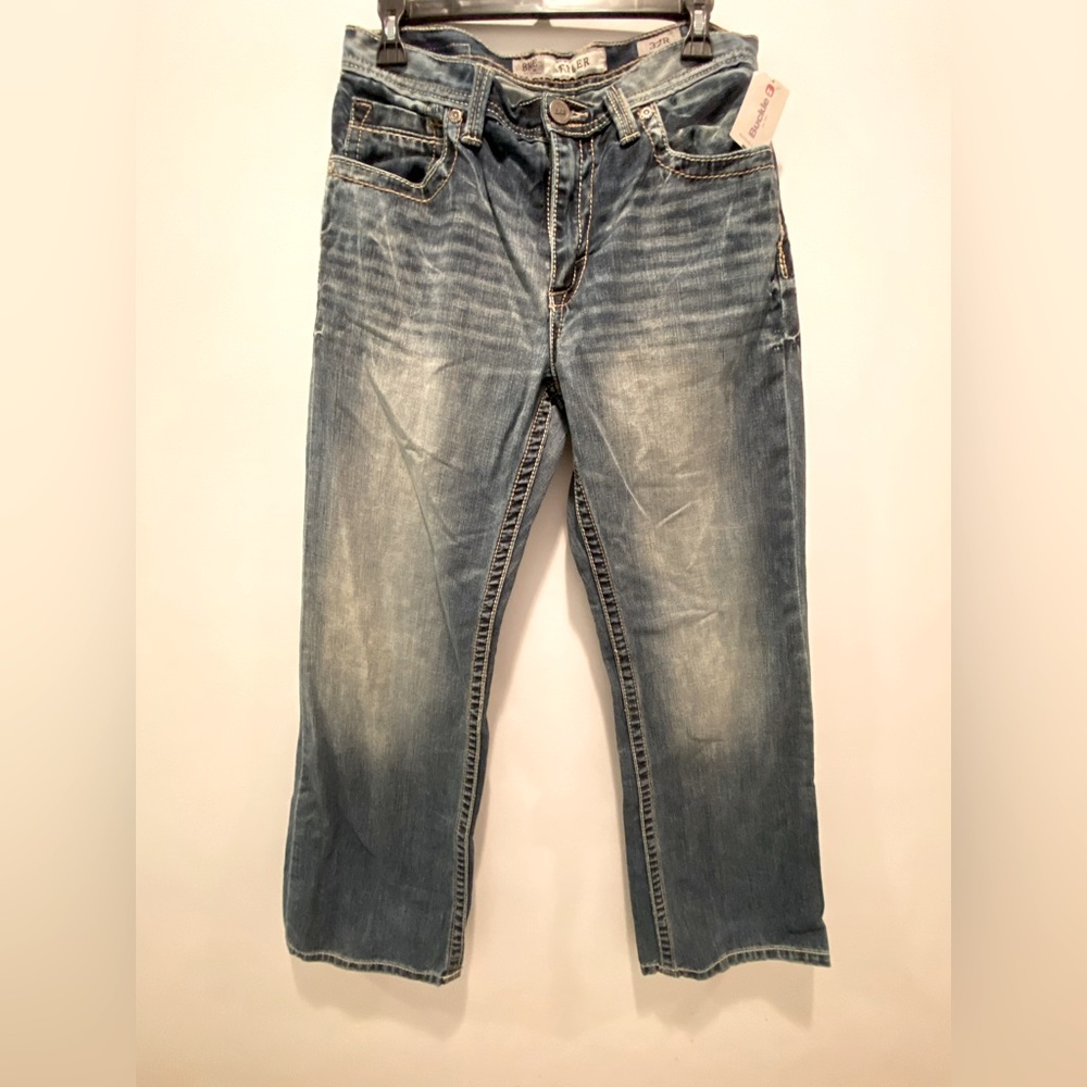 New with tags!! Buckle straight jeans. Style Tyler, size 32R